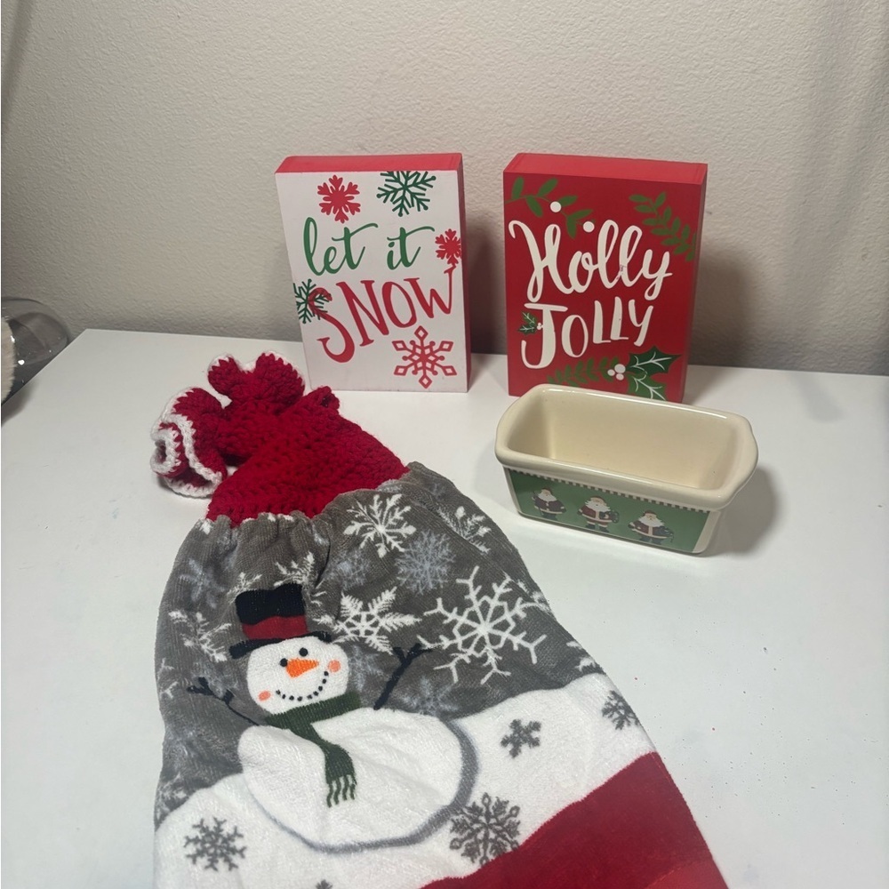 Source Unknown Red and Gray Snowman Handmade Kitchen Towel and Holiday Decor